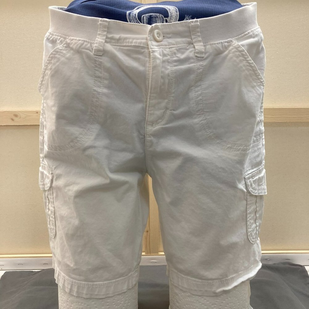 Lee, Women's Relaxed Fit white shorts size 10.